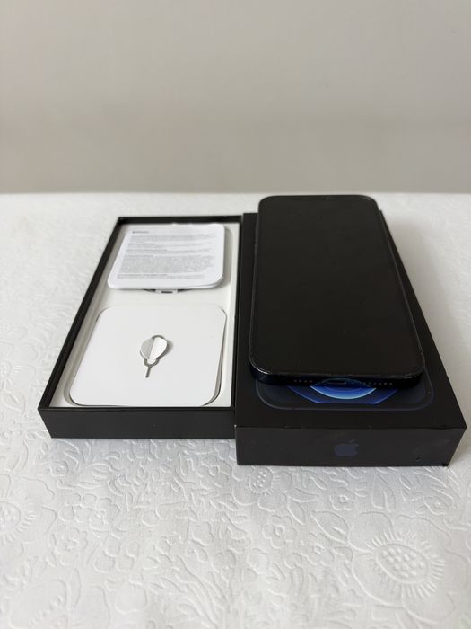 Продам Iphone 12 pro max
