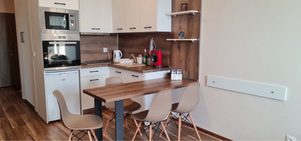 Двустаен апартамент до морската градина. Безплатен паркинг