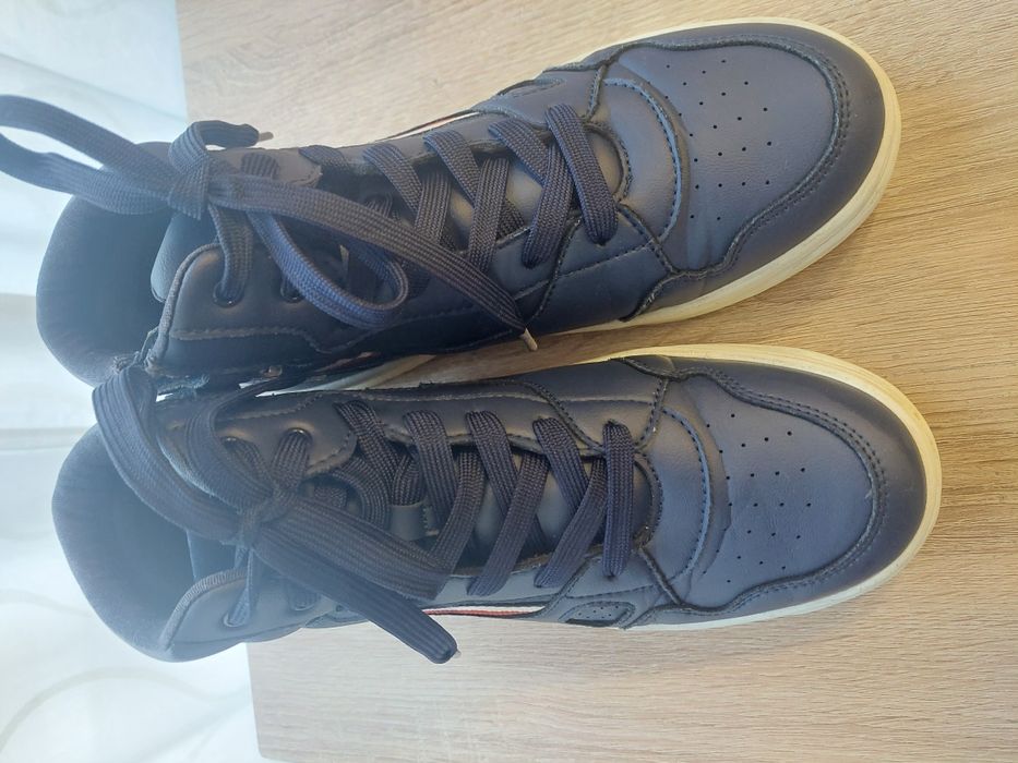 Кецове Tommy Hilfiger като нови 38 номер