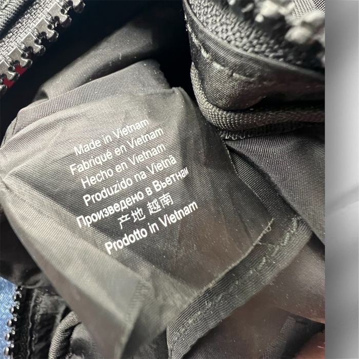 Boss Мъжка чантичка за през рамо