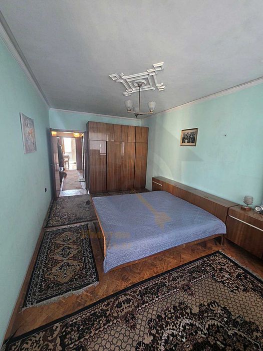 Тристаен апартамент в Оборище