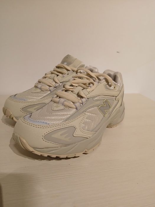 New Balance 725 Bej