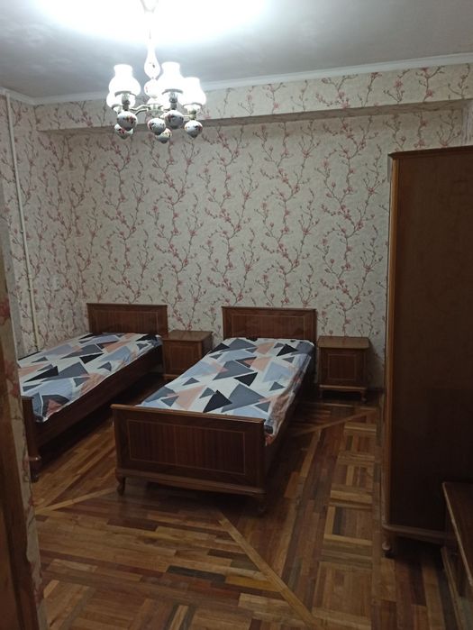 Сдается пяти комнатная квартира на Дружбе  народов
