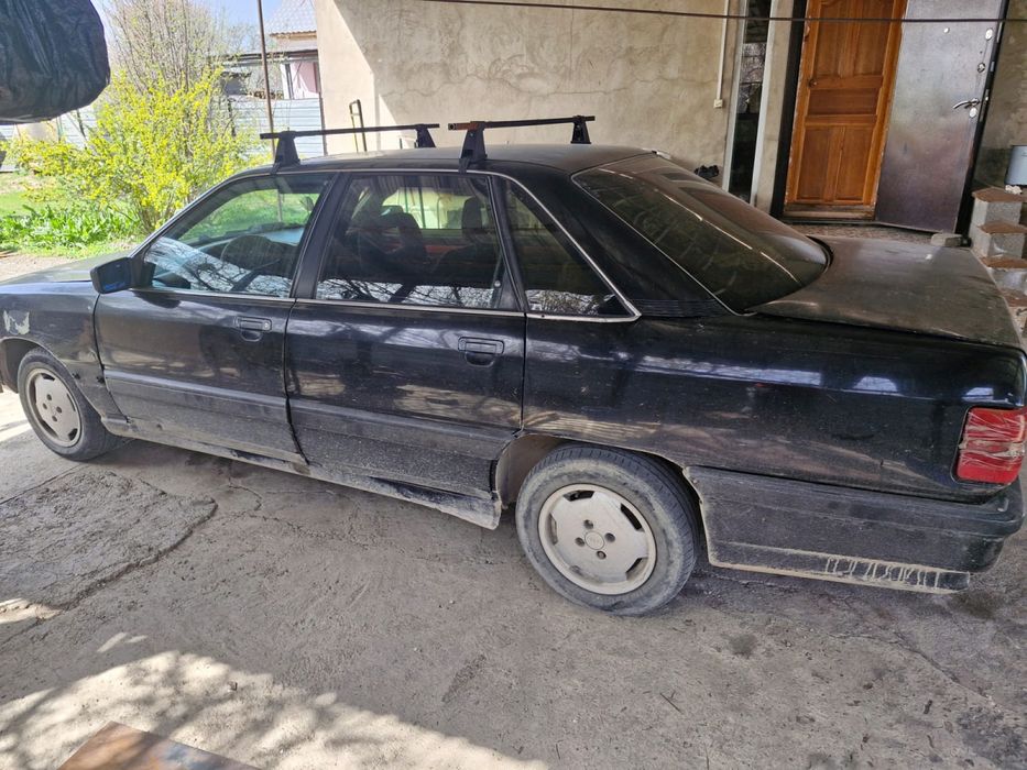 Срочно продам ауди 100!