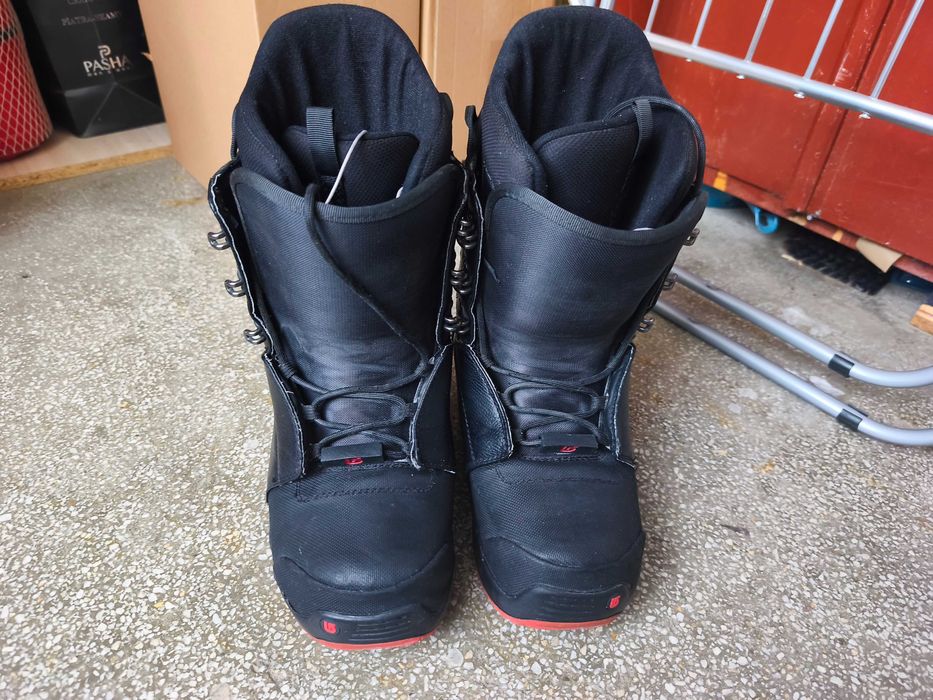 Boots BURTON marime EUR 43.5