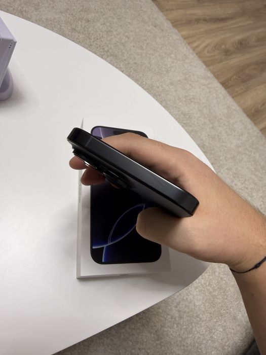 iPhone 16 Pro Max – 256 GB – 93% Baterie – iOS 18.7.2 – Full Box