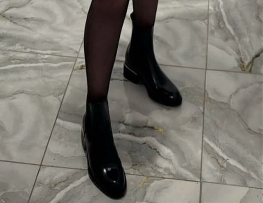 Ghete elegante negre Zara