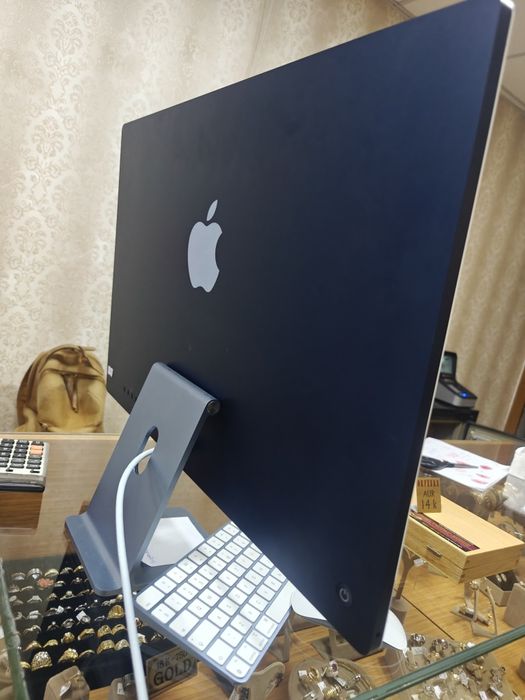 Imac 24 2021 m1 16gb RAM 1tb (r)