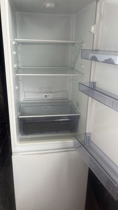 Продам холодильник на запчасти