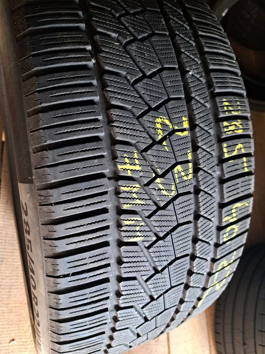 Anvelope desperecheate 285/40 R22 Continental si Pirelli
