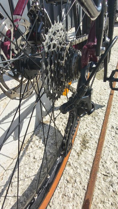 Bicicleta Gravel Triban 520 echipare Shimano 105, 10,7KG, marime M (nu Cube, Merida, Scott)