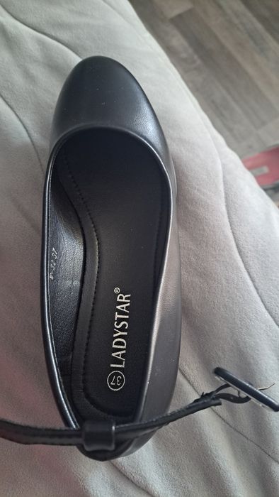 Нови дамски обувки