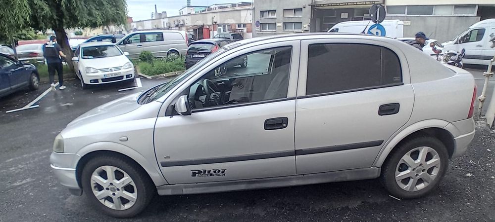 Vand opel astra G benzina -GPL -in stare buna