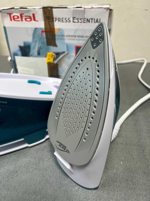 Парна ютия / Парогенератор Tefal Express Essential SV6115 , 2200W