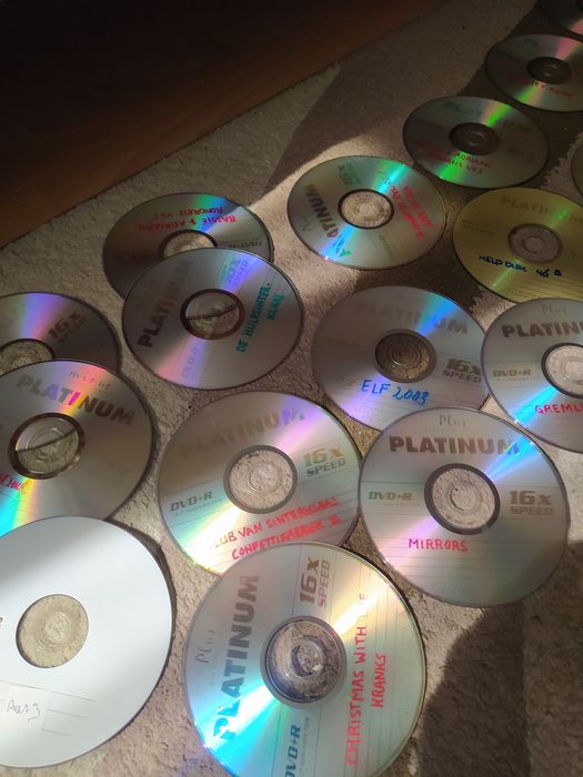 Органайзер за DVD дискове