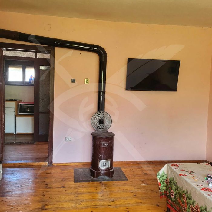 Продава се Къща в Карнобат - 85 кв.м за 942 €/кв.м - Снимка #3
