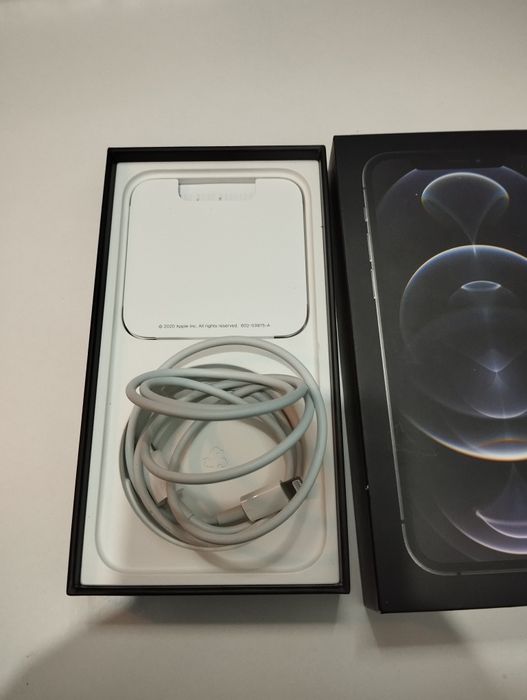 iPhone 12 Pro Silver 128GB - Baterie 100% - Display Defect (Cutie + Hu