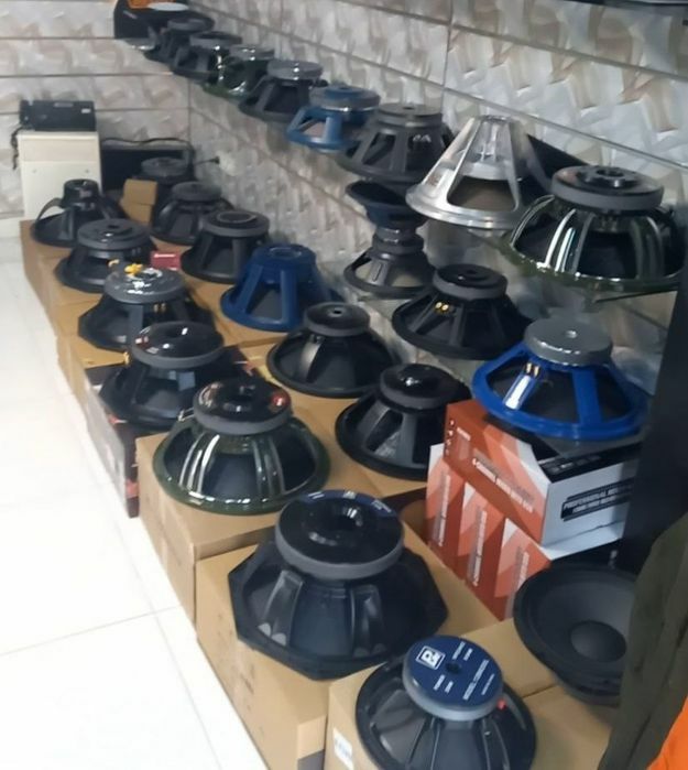 Кабеля динамики радиомикрофоны.