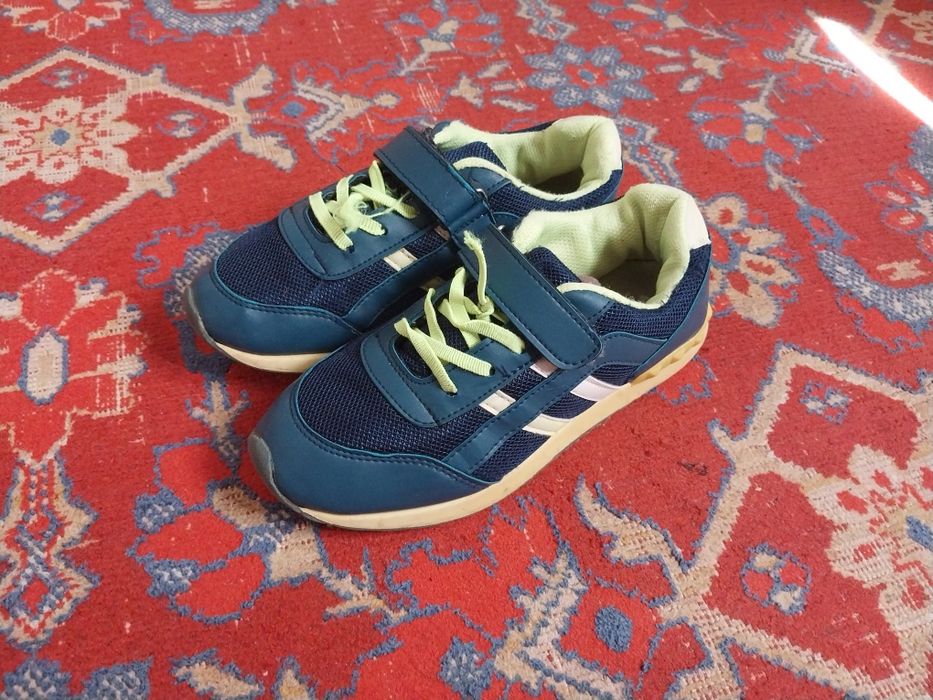 Детский обувь продаю