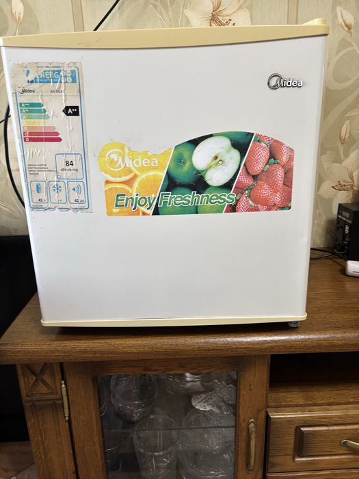 Холодильник- мини на 45 л.