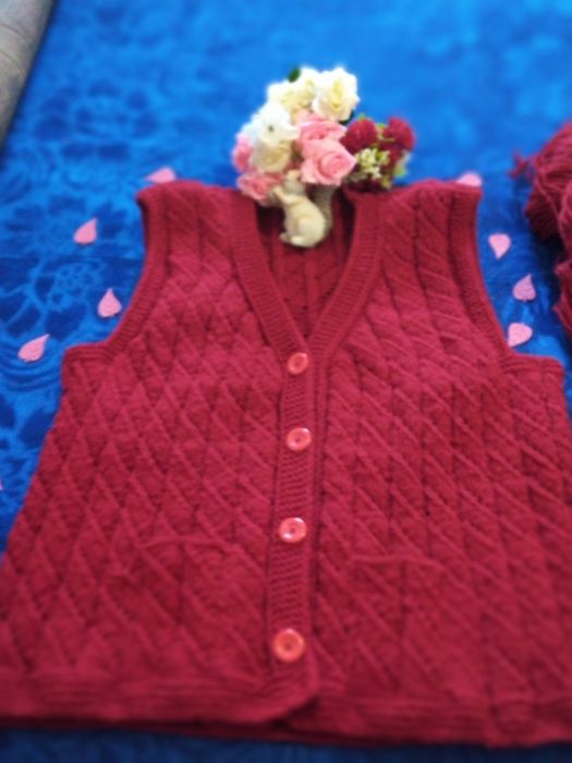 Вълнени плетени чорапи  с тройна нишка на конеца–10 лв.