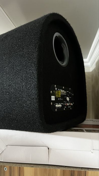 Саббуфер почти новый