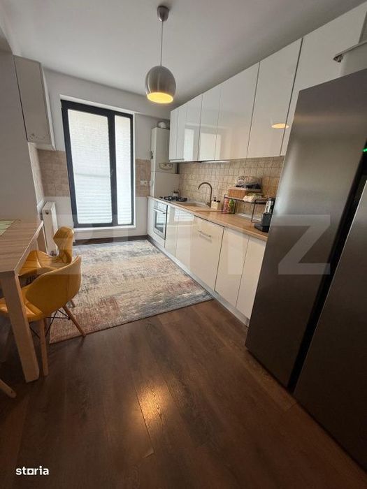 Apartament 3 camere, decomandat, etaj intermediar, lift, parcare si bo