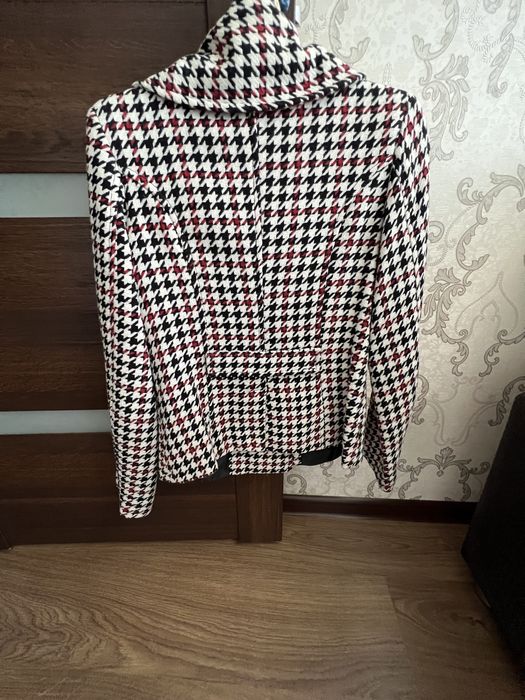 Продам  женский теплый жакет