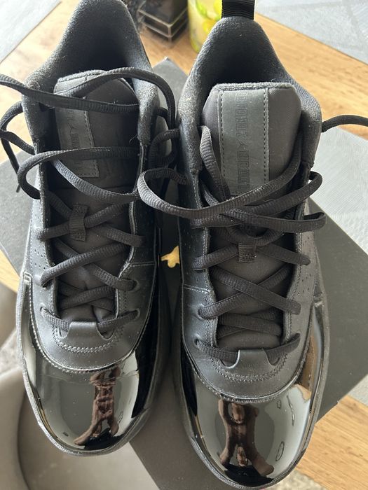 Jordan MAX AURA 7