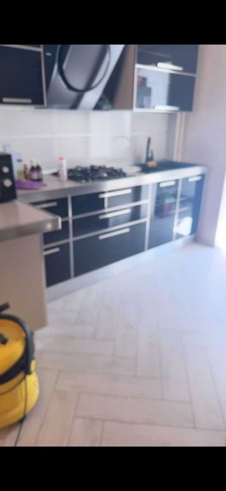 De inchiriat apartament 3 camere STRADA DACIA PITESTI