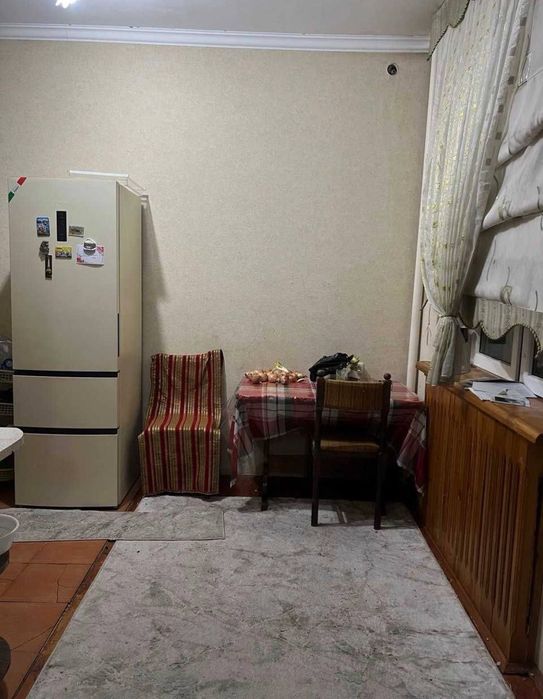 Аренда дома 2-х этажного дома . Дархан . Метро Хамид Алимджан .