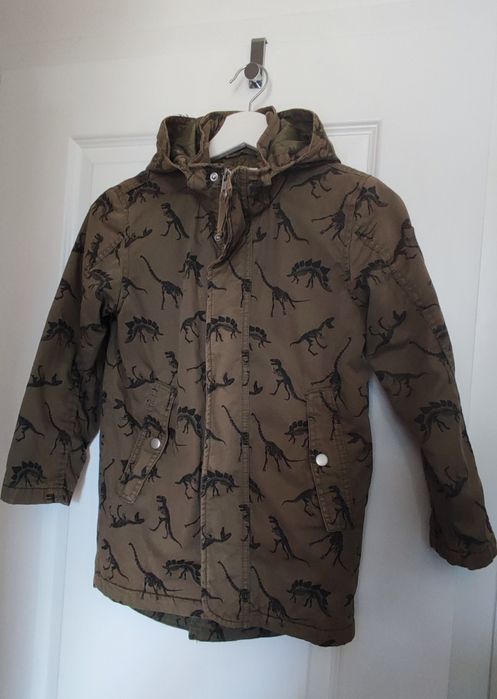 Парка на динозаври H&M