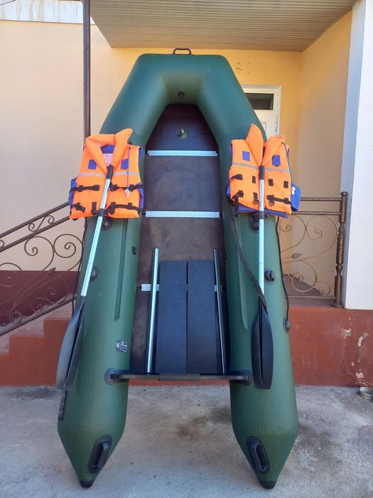 Надувная моторная лодка