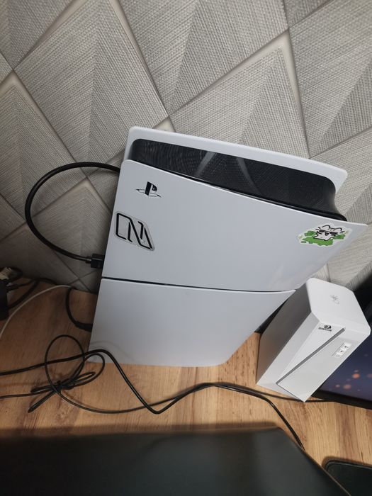 Продам Пс5 в отличном состоянии
