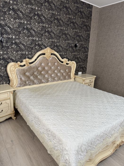Продается спальный гарнитур