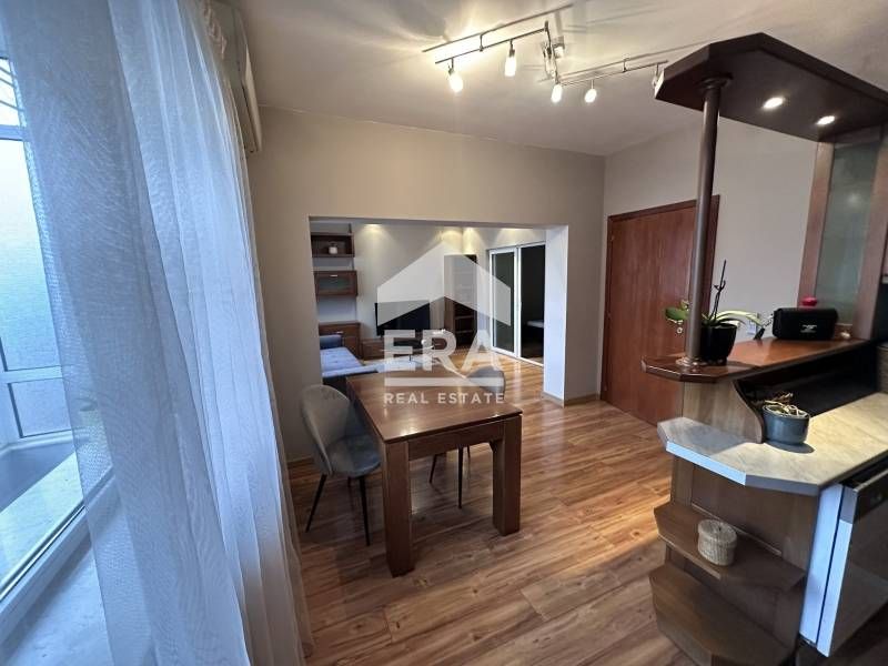 Дава се под наем Двустаен апартамент в Варна, Център - 60 кв.м за 698.19 € - Снимка #3