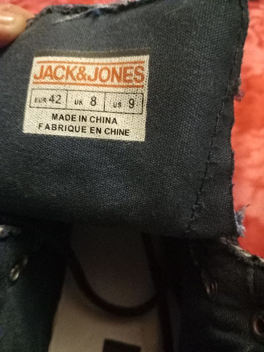 Bocanci jachin jons nr 42