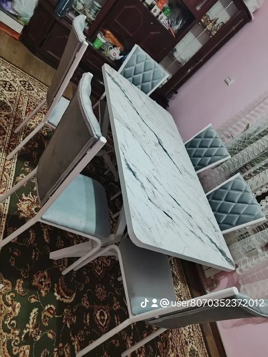 Кухонный стол +стулья