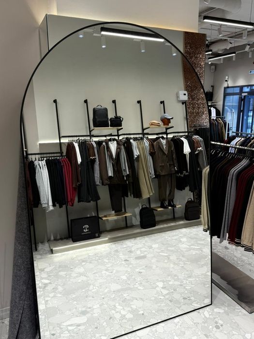 Продам зеркало для магазина одежды