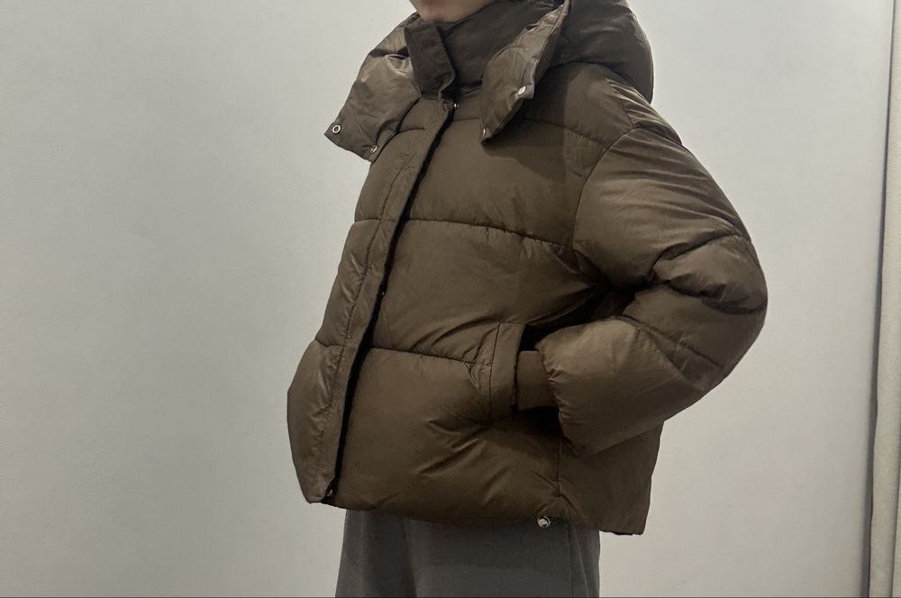 Продам куртку 3000