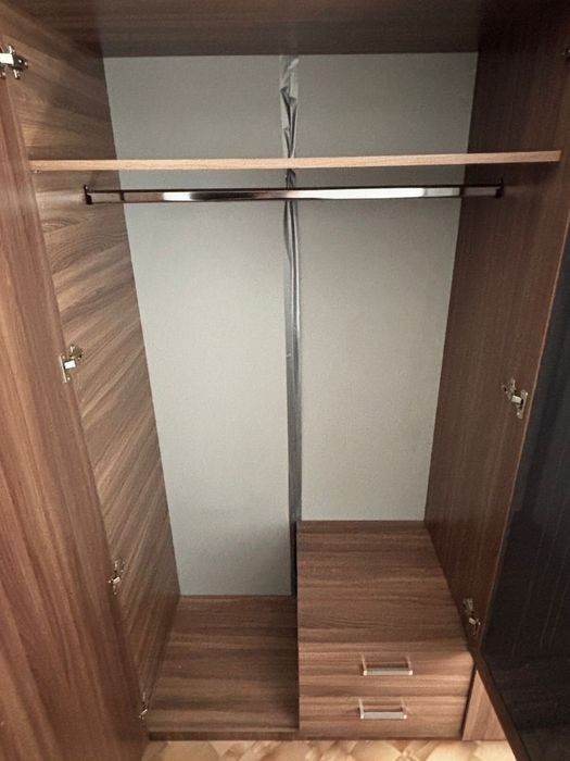 Продам шкаф, кровать, комод