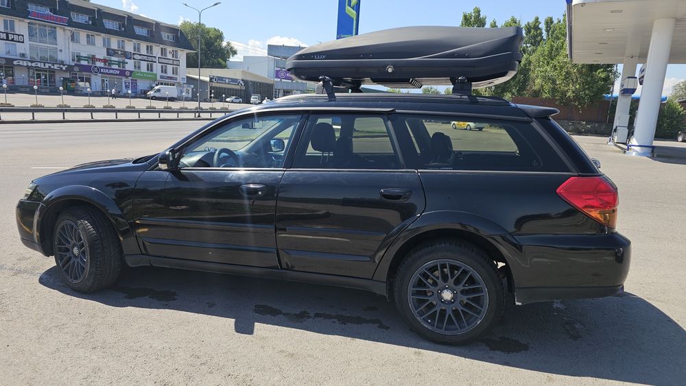 Subaru outback 2005 год 2.5 л