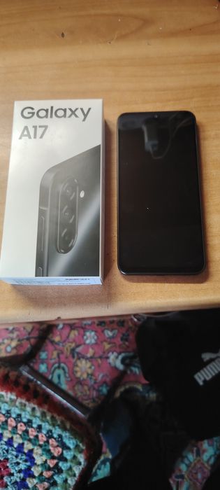 Продам новый телефон