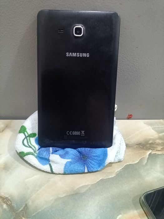 Продаётся Планшет Samsung.   ПРИШАХТИНСК