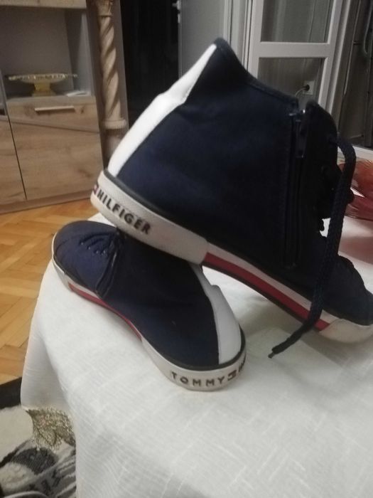 кецове Tommy Hilfiger номер 39