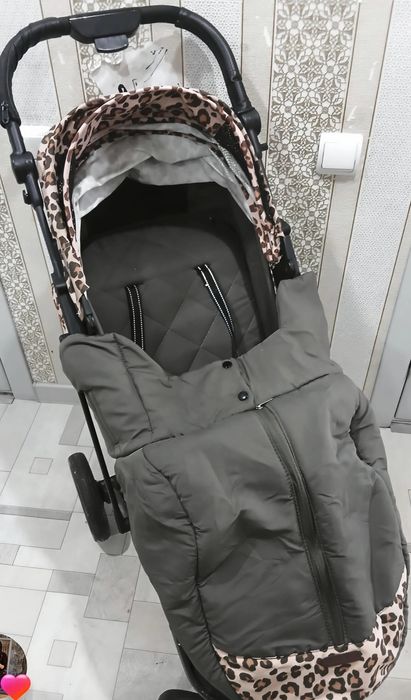 Продам прогулочную коляску