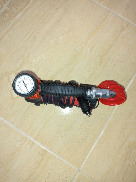 Compresor auto nou .