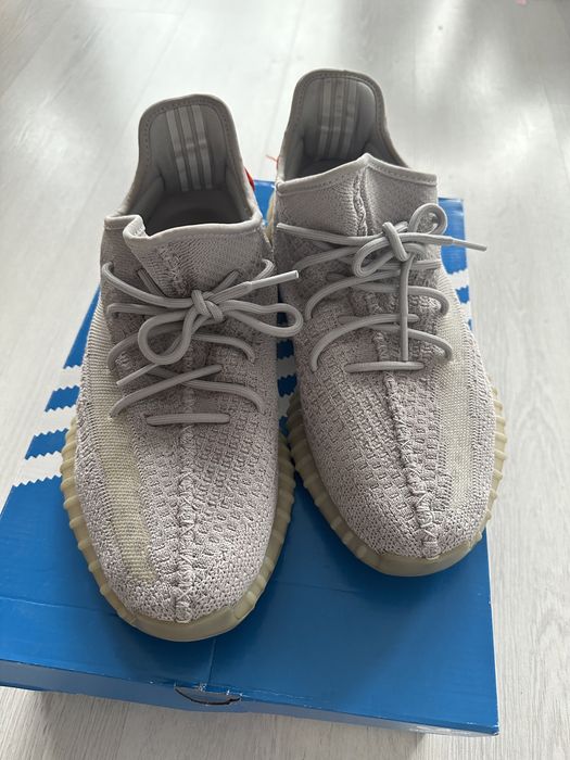 Vand adidasi Yeezy barbatesti originali