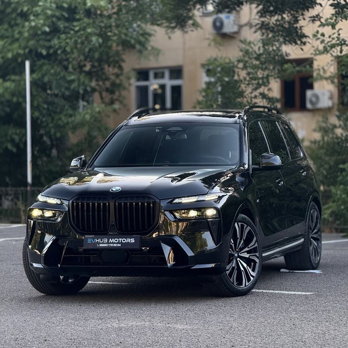 BMW X7 40i 2024.