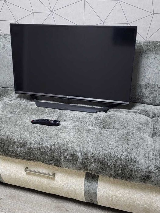 Продам телевизор LG 102 cм